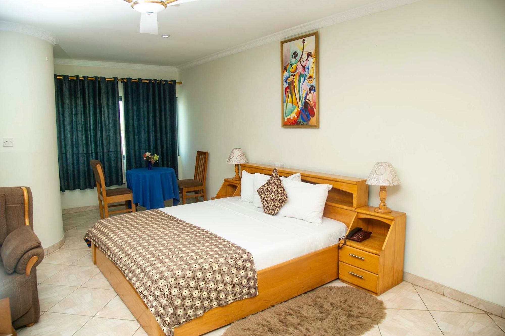 Brookvale Hotel Weija Екстериор снимка