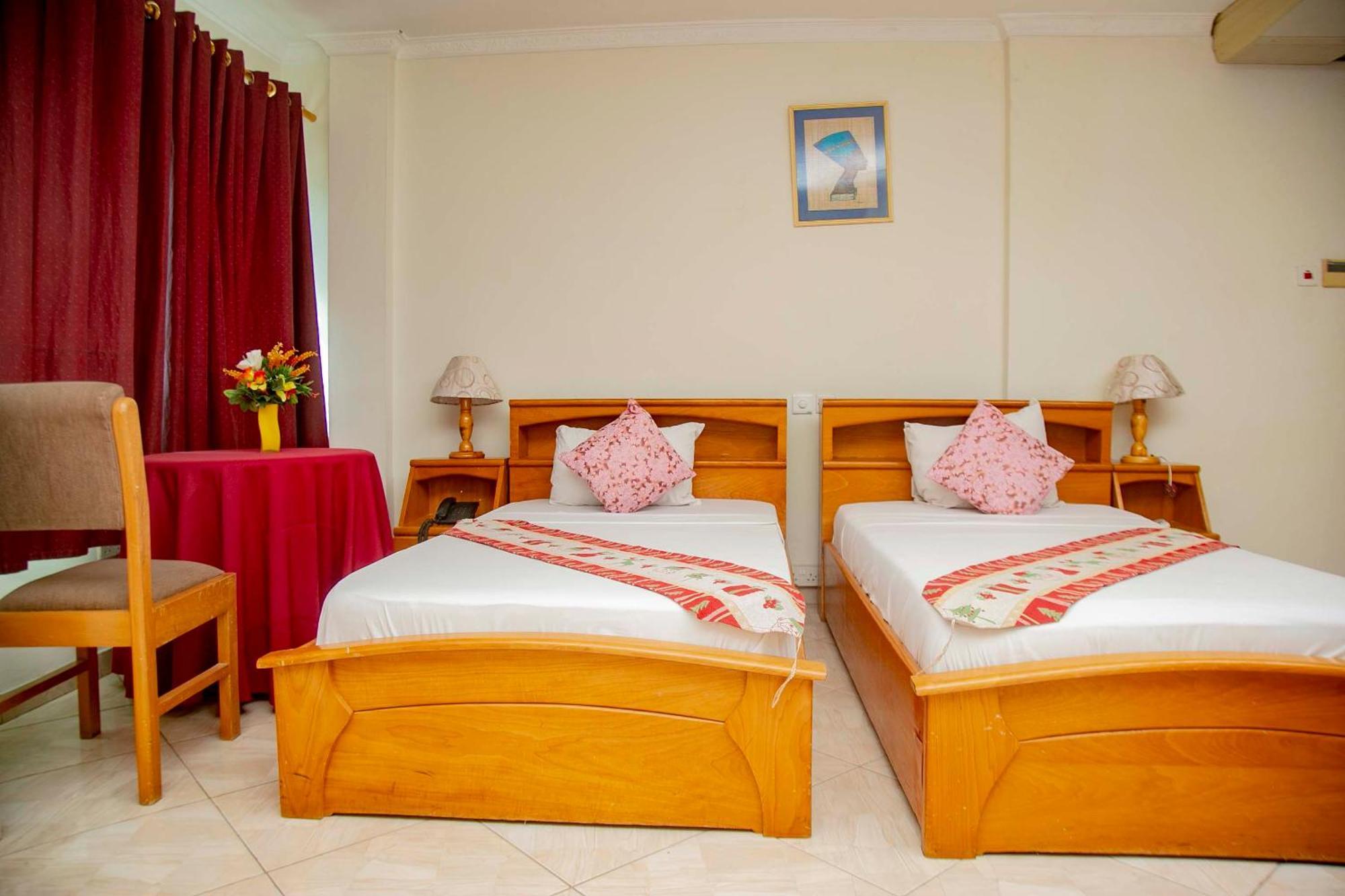 Brookvale Hotel Weija Екстериор снимка
