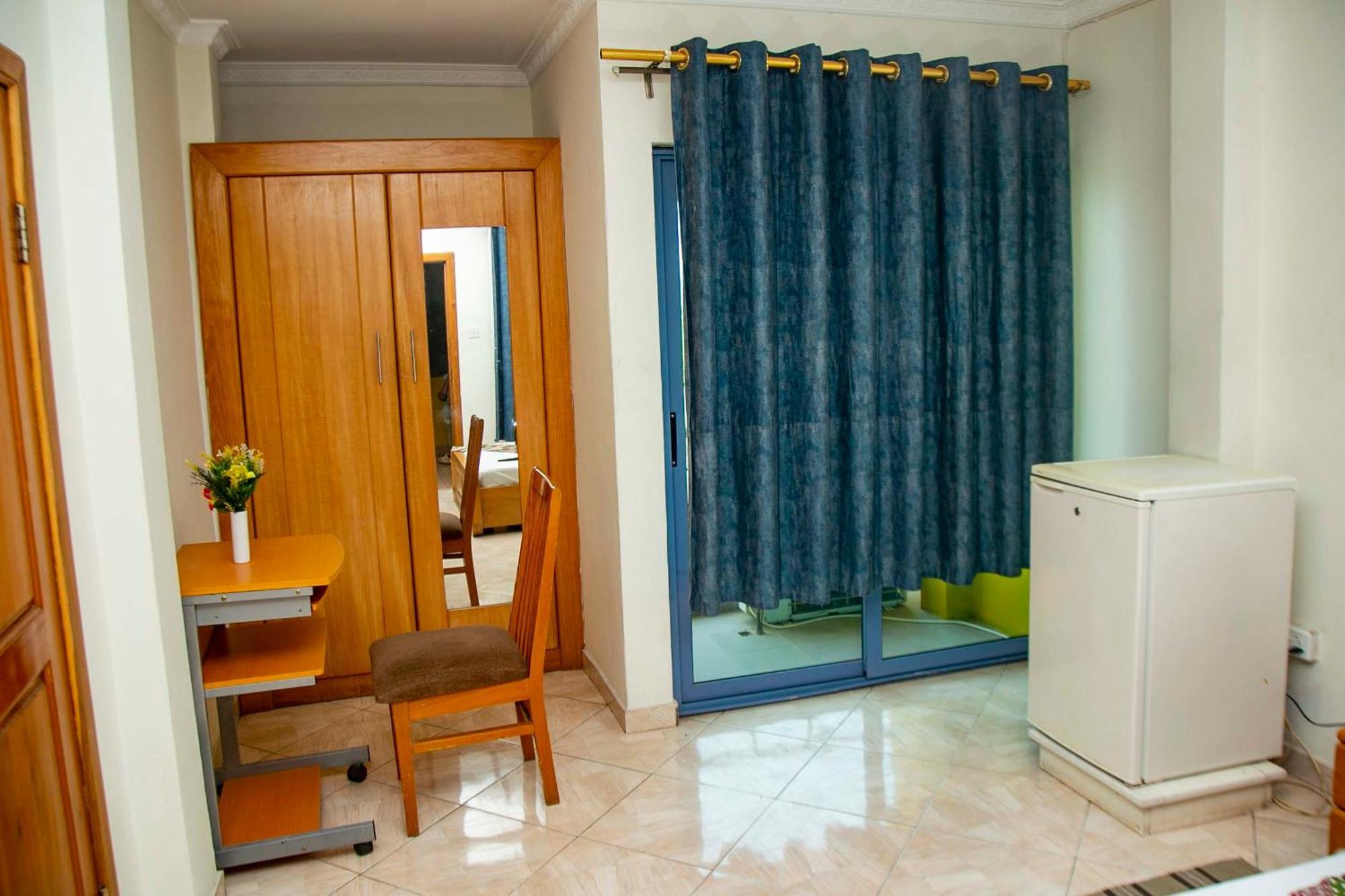 Brookvale Hotel Weija Екстериор снимка