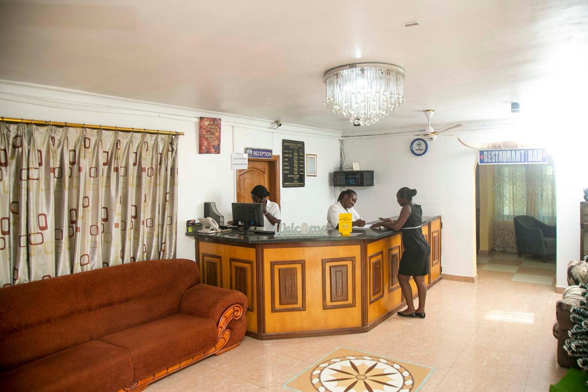 Brookvale Hotel Weija Екстериор снимка