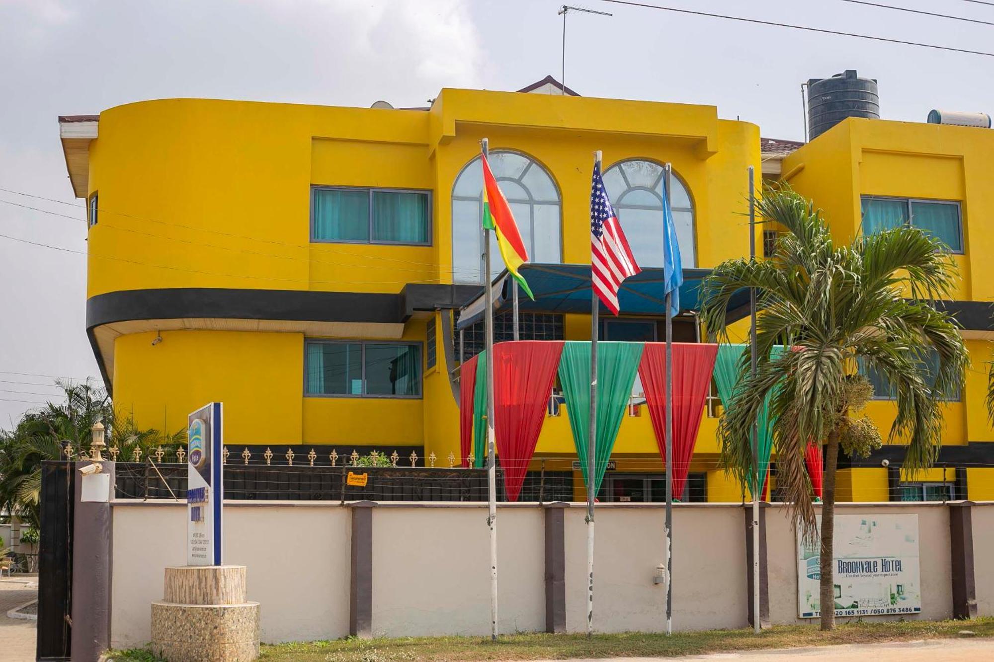 Brookvale Hotel Weija Екстериор снимка
