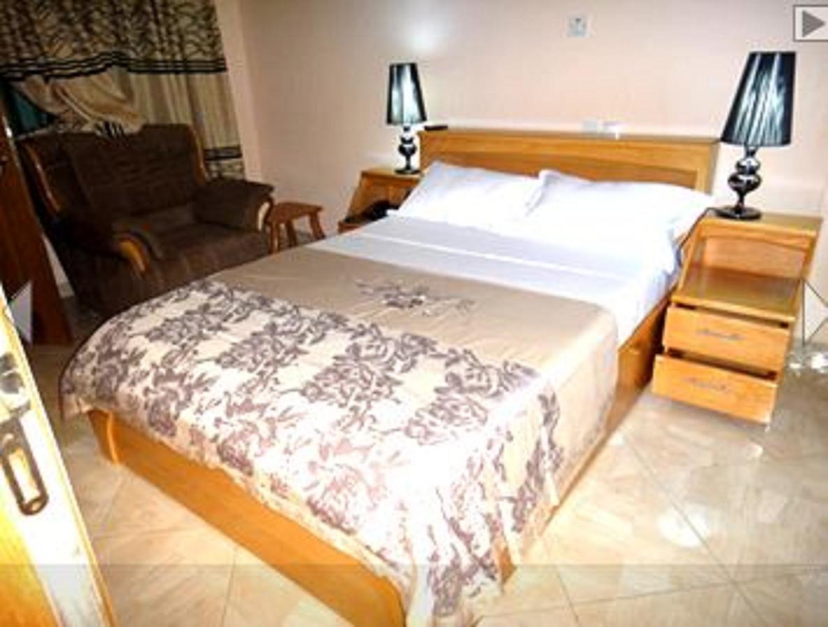 Brookvale Hotel Weija Екстериор снимка