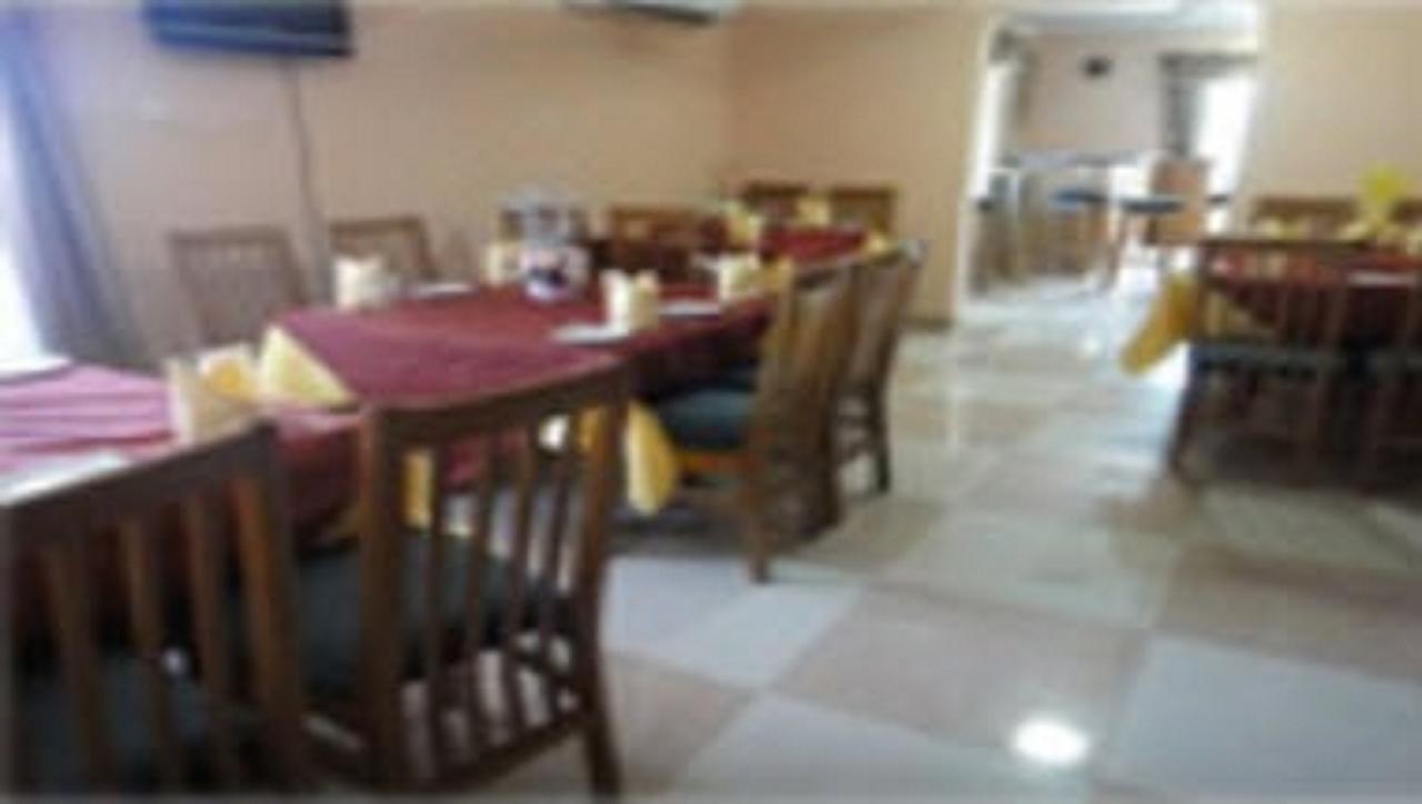 Brookvale Hotel Weija Екстериор снимка