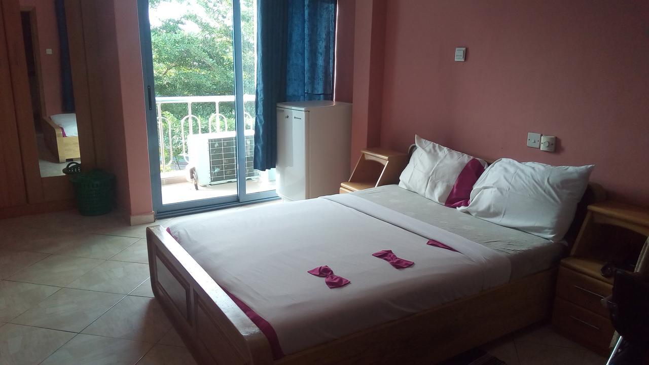 Brookvale Hotel Weija Екстериор снимка